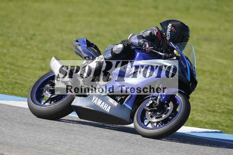 /02 28.-31.01.2025 Moto Center Thun Jerez/gruen-green/404